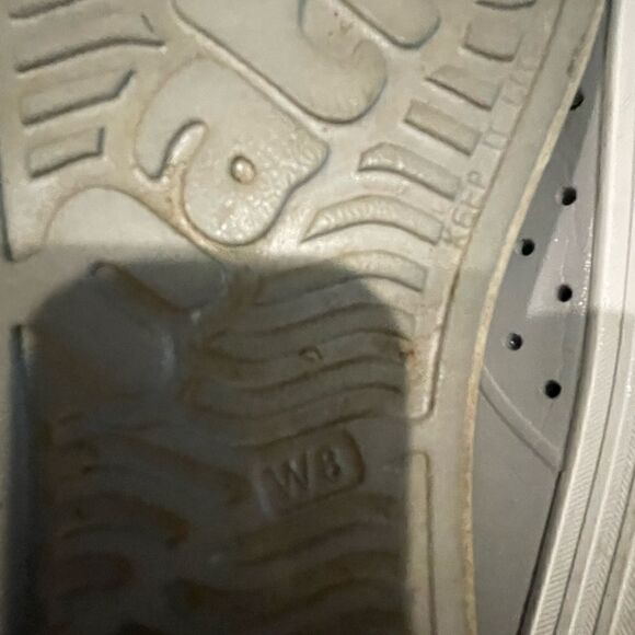 Native Slip ons  - Picture 4 of 5